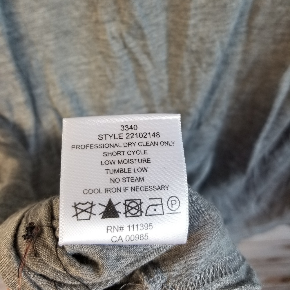 Tory Burch black sequin heart gray tee - Picture 5 of 8